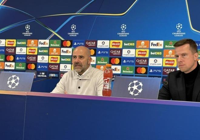 愿无大碍，蒯纪闻谢场时被拍到手臂缠着绷带（希望无恙，蒯纪闻赛后致谢时被目击手臂缠绷带）