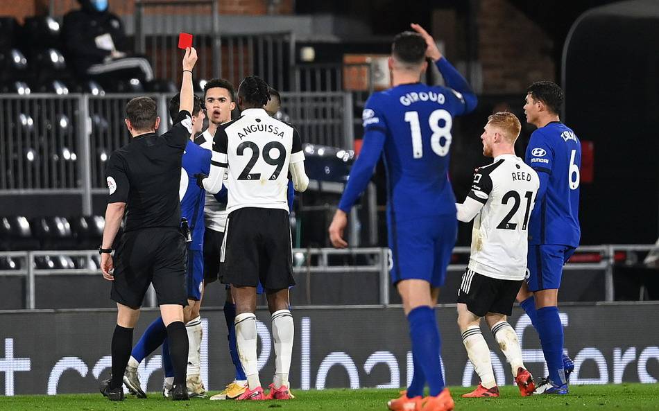 广东籍球员廖锦涛、吕焯毅参与英博队内的大连话挑战，前者胜（英博队内大连话挑战：广东籍廖锦涛胜出，吕焯毅参赛）