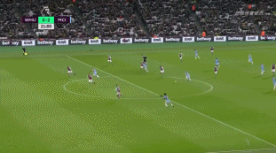 布冯：意大利国家队已经展现出了复苏和积极的迹象（布冯：意大利队已显现复苏势头与积极气象）