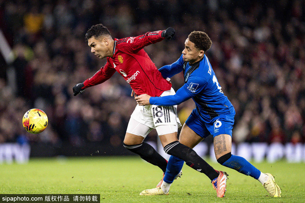 马克西半场18分2抢断，带队领先22分打爆勇士（马克西半场轰18分2断，率队早早建立22分领先痛击勇士）