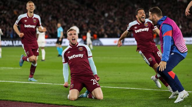 阿方索-戴维斯今日恢复部分合练，为接受手术以来首次（阿方索-戴维斯今日术后首次参加部分合练）