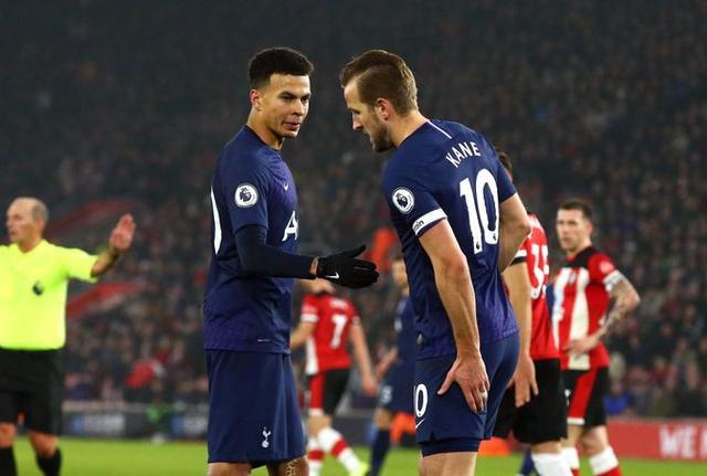 蒂亚戈：若瓜帅的足球是控制中的秩序，渣叔则是混乱中的自信（蒂亚戈：瓜迪奥拉讲究控场与秩序，克洛普强调乱局中的自信）