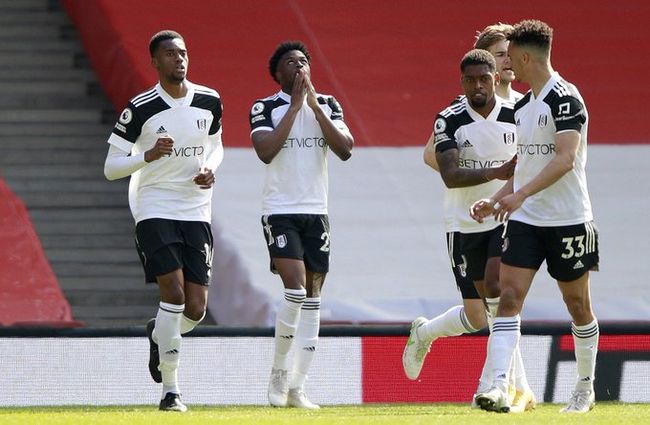 多纳鲁马身价上涨500万至4500万欧，领跑世界门将身价榜（多纳鲁马身价升至4500万欧，较前增长500万，位居全球门将身价榜首）