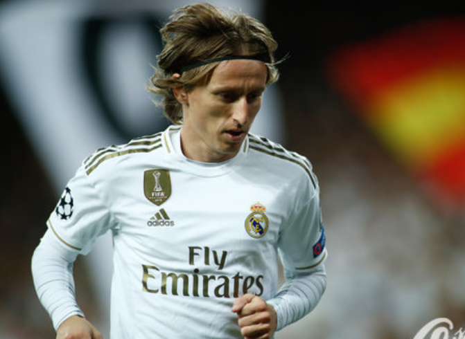 TA：阿隆索知道皇马出了什么问题，但他无力改变现状（TA：阿隆索清楚皇马症结所在，却难以扭转眼前局面）