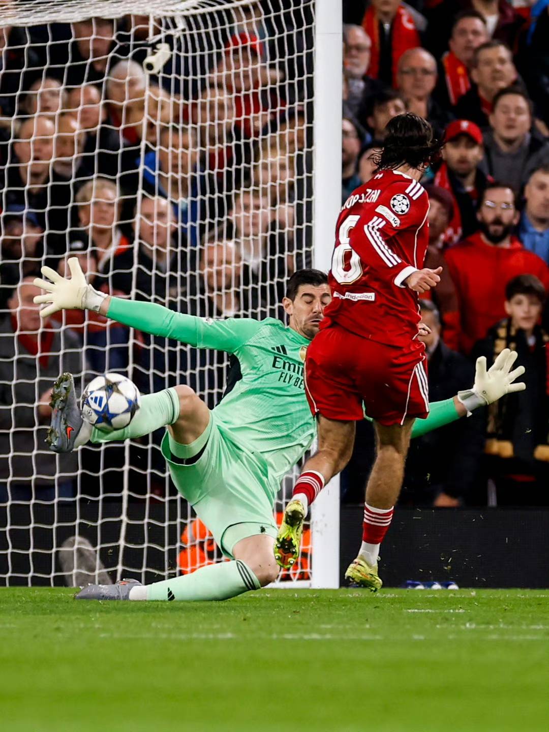 剑南春丨尤文客场1-1佛罗伦萨，科斯蒂奇、曼德拉戈拉世界波（剑南春丨尤文客平佛罗伦萨1-1，科斯蒂奇与曼德拉戈拉远射建功）